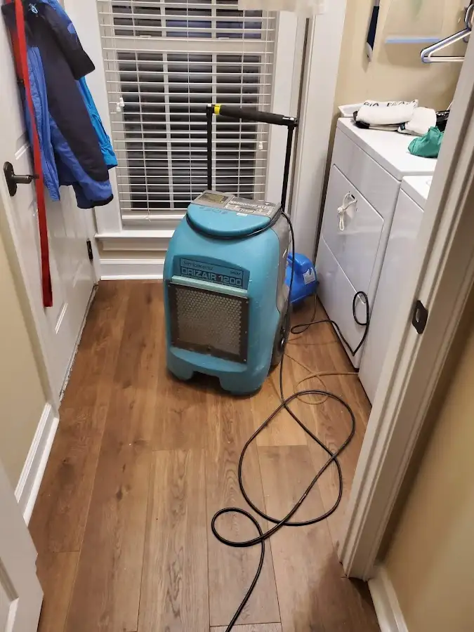 Commercial dehumidifier deployed for Flood Damage Cleanup in Sebring